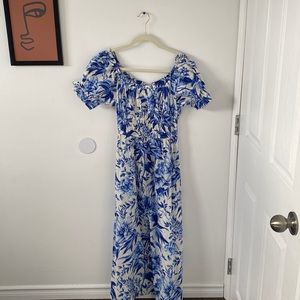 Maxi dress blue and white floral